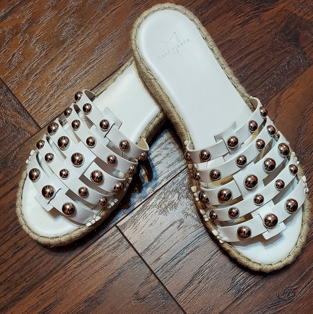 ❌️Sold❌️  Slide sandal 👡